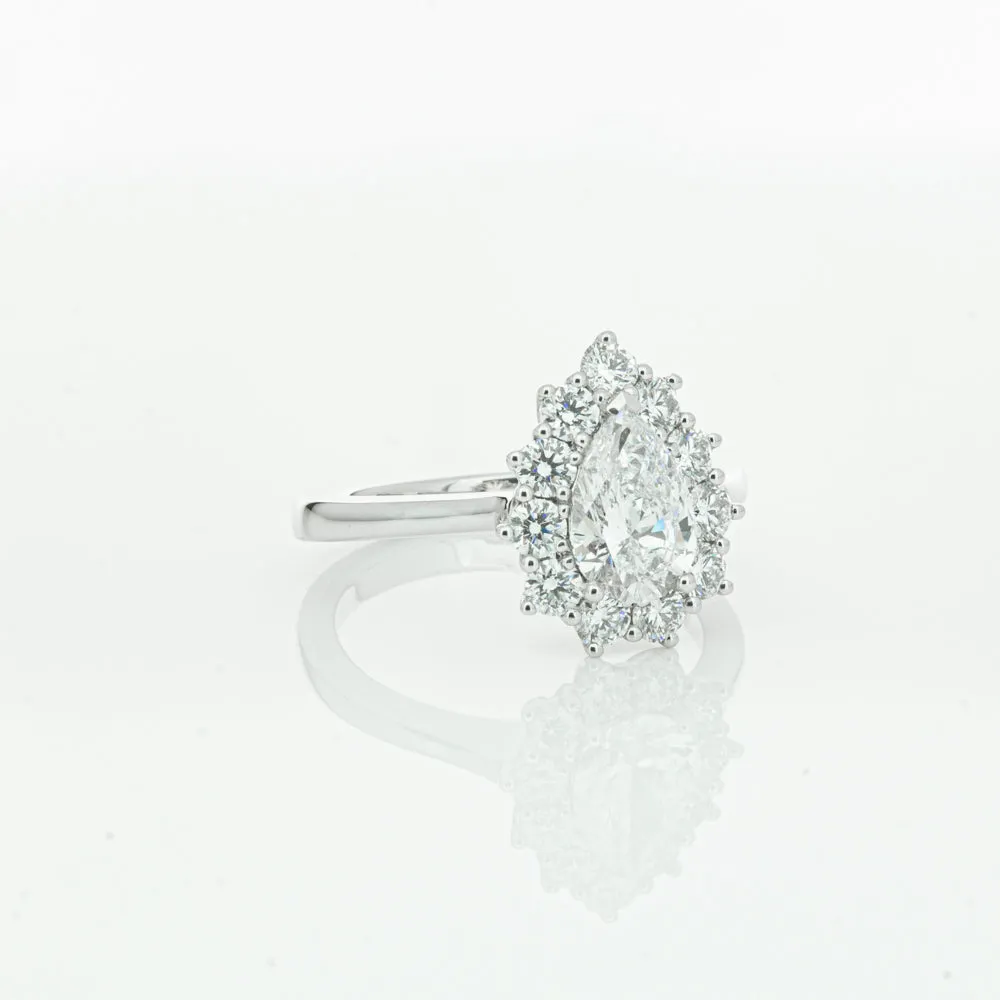 18ct White Gold 1.00ct Pear Cut Diamond Belle Ring