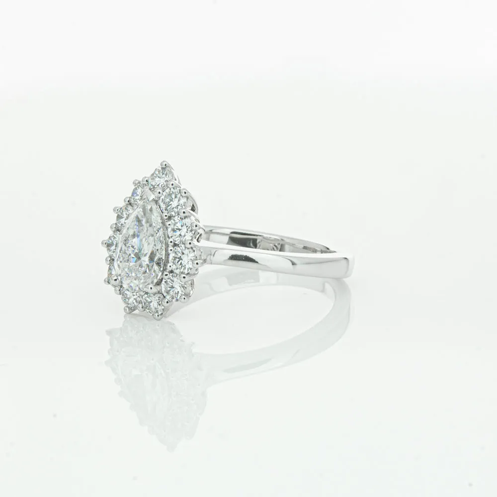 18ct White Gold 1.00ct Pear Cut Diamond Belle Ring