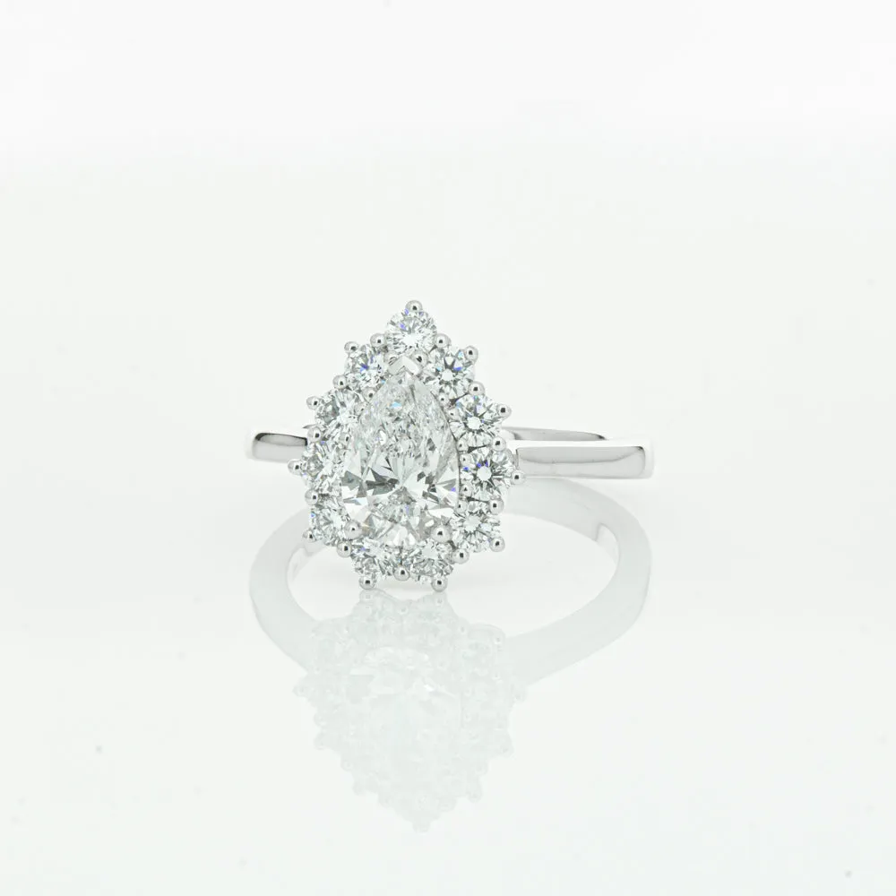 18ct White Gold 1.00ct Pear Cut Diamond Belle Ring