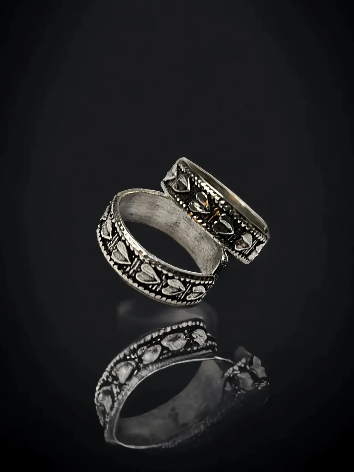 Aditi Silver Oxidized Toe Rings